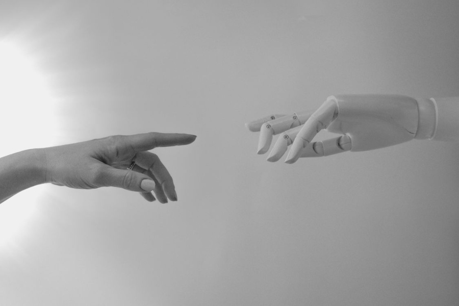AI-Assisted Marketing vs. Human-Led Strategy
