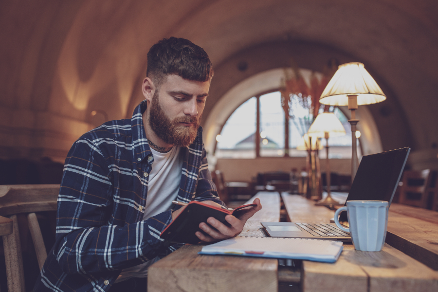 How Social Media Managers Can Humanize AI Content Before Publishing