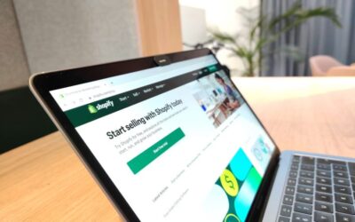 Shopify Live Chat Help for Small Stores: Free Chat, AI Replies, and Better Checkout Support
